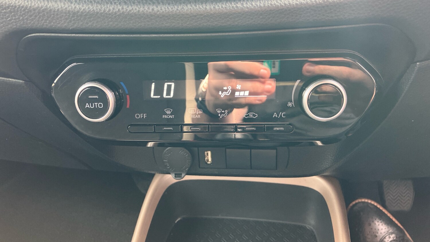 Used Toyota Aygo X 2022 for sale - 76330342: Photo 46