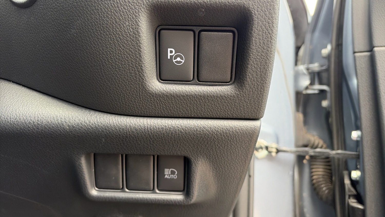 Used Toyota C-HR 2020 for sale - 77918472: Photo 45