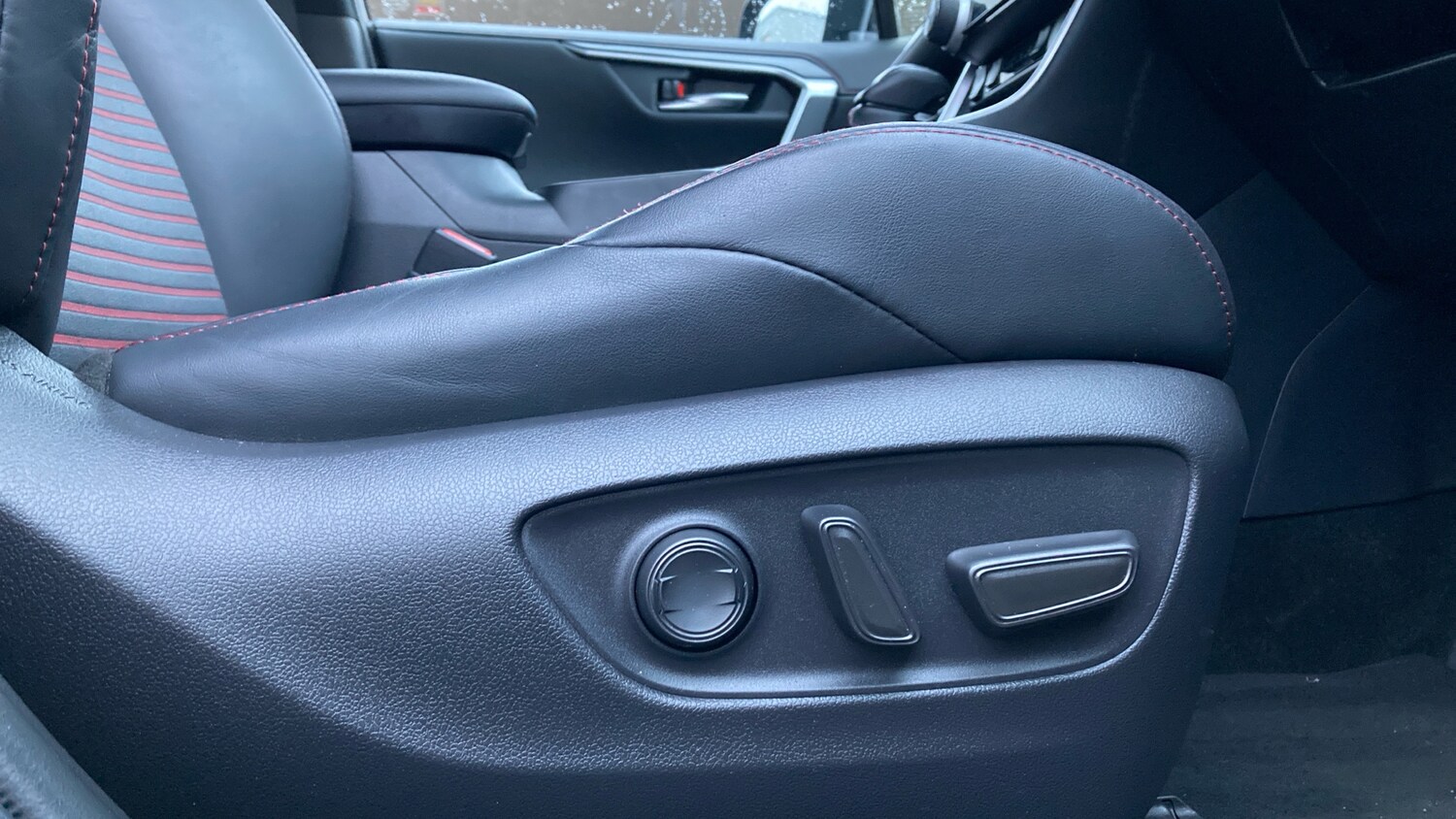 Used Toyota RAV4 2022 for sale - 76908488: Photo 34