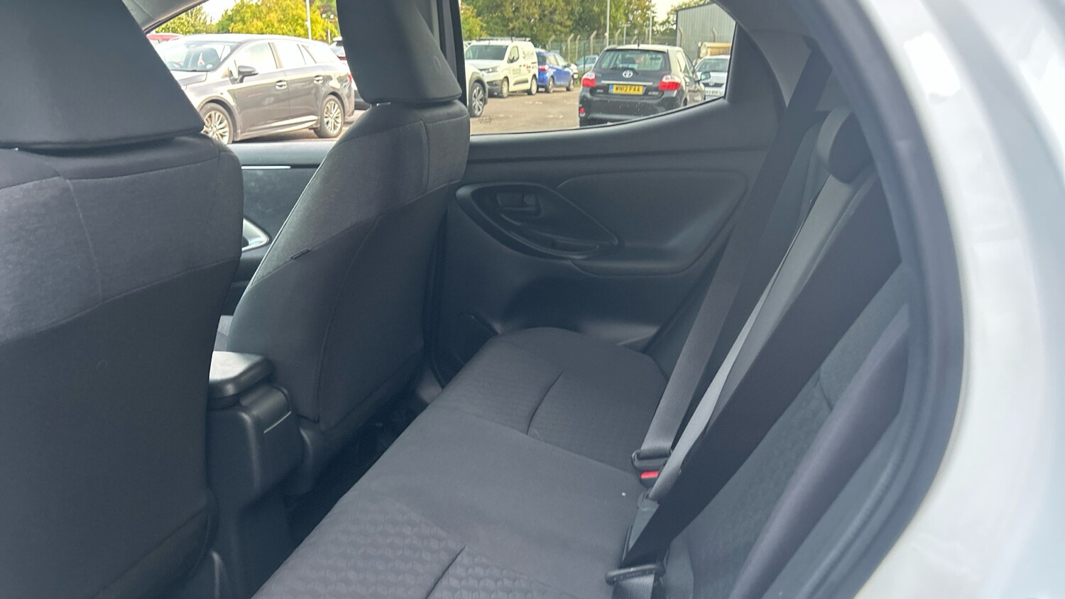 Used Toyota Yaris 2022 for sale - 76007501: Photo 13