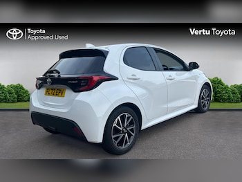 Used Toyota Yaris 2022 for sale - 76007501: Photo 2