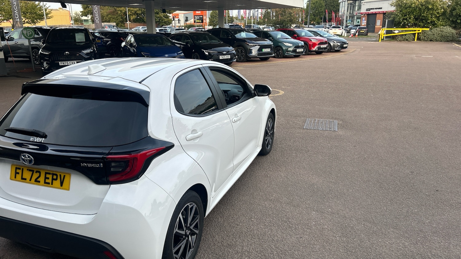 Used Toyota Yaris 2022 for sale - 76007501: Photo 30