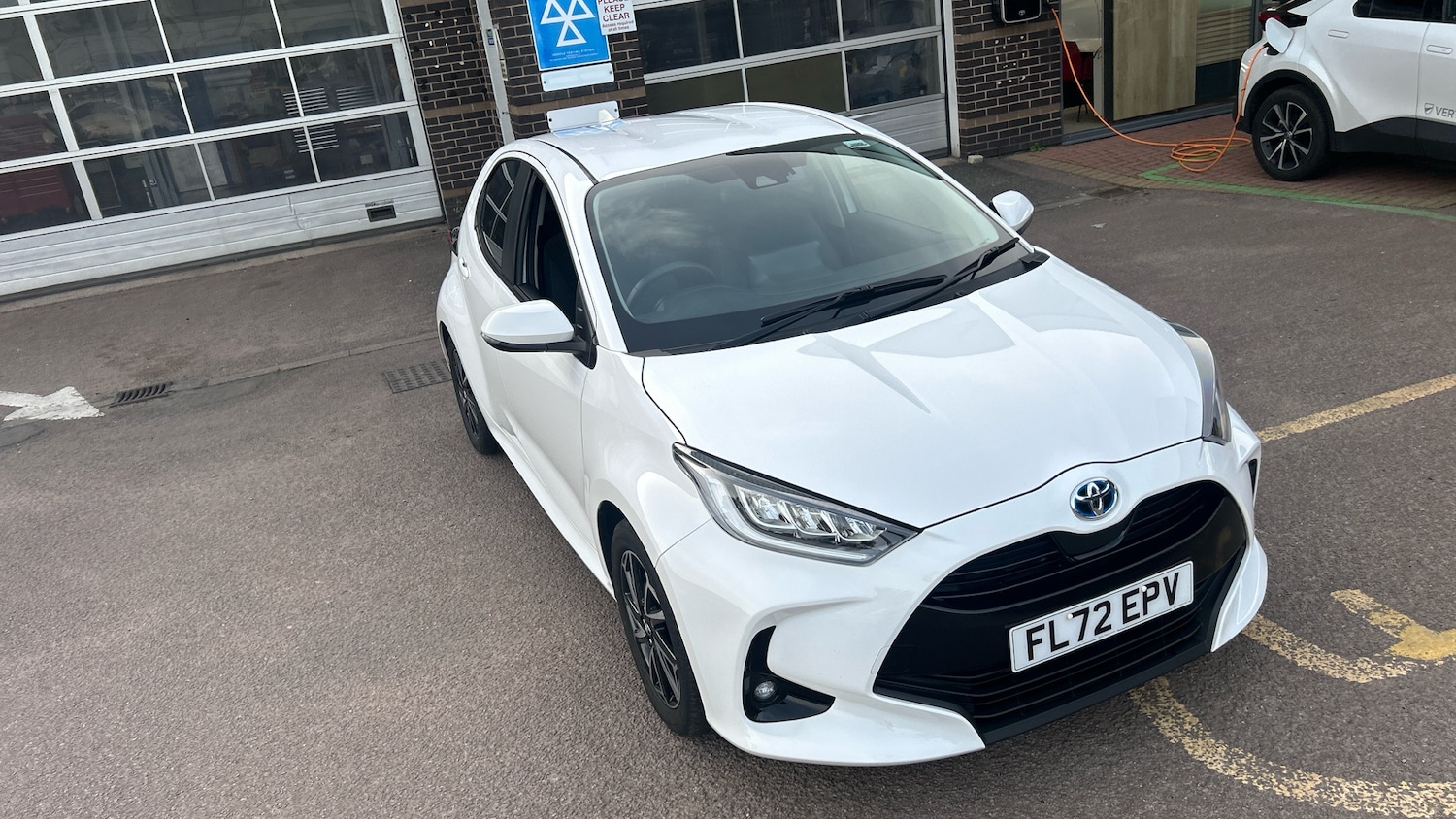 Used Toyota Yaris 2022 for sale - 76007501: Photo 33