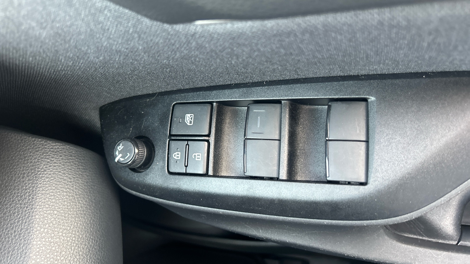 Used Toyota Yaris 2022 for sale - 76007501: Photo 40