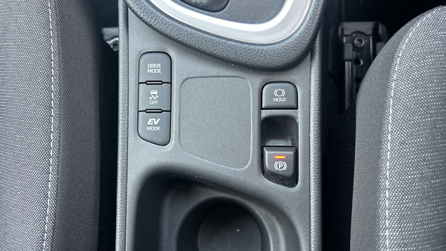 Used Toyota Yaris 2022 for sale - 76007501: Photo 41