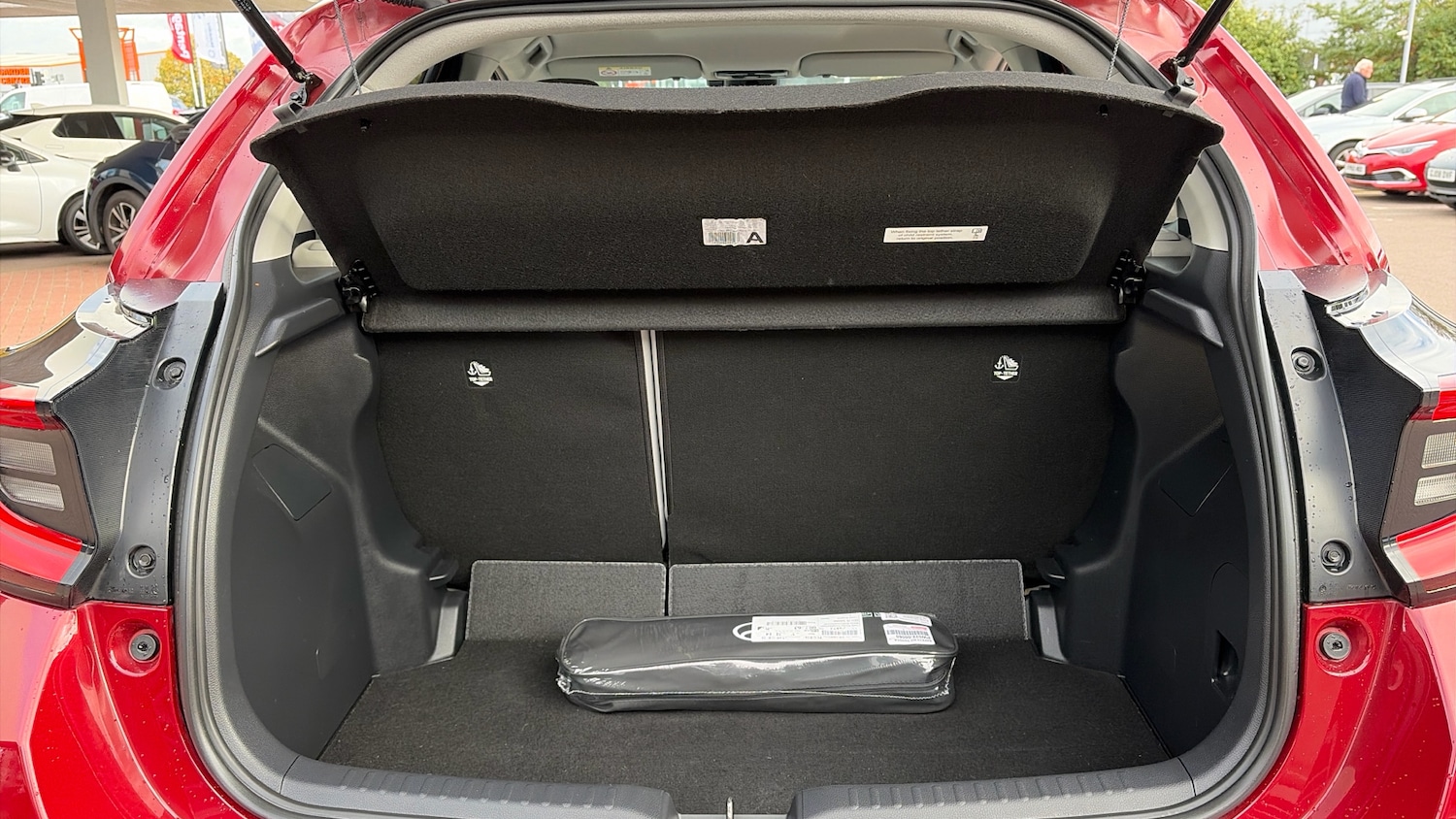 Used Toyota Yaris 2020 for sale - 76366952: Photo 14