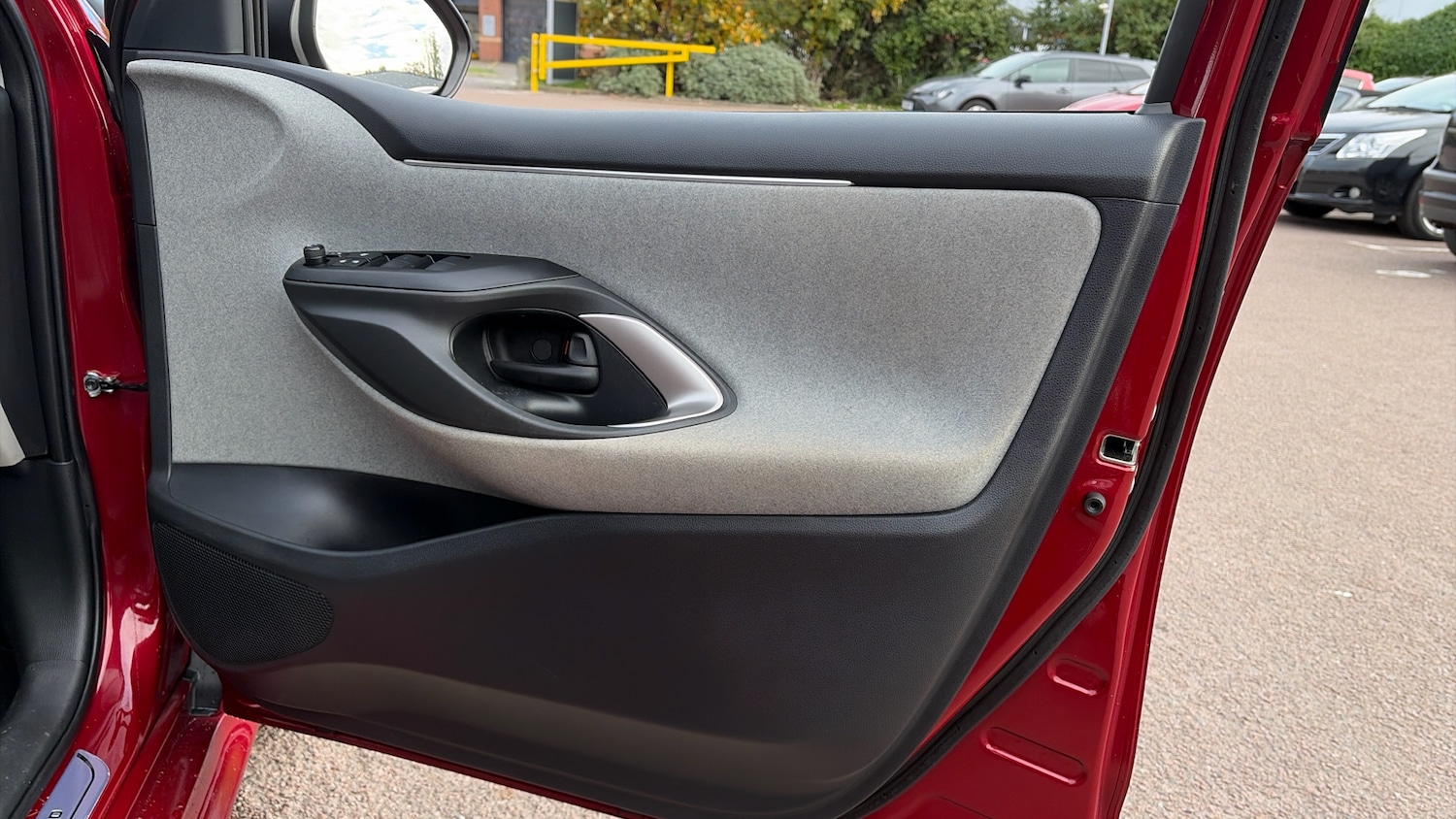 Used Toyota Yaris 2020 for sale - 76366952: Photo 41