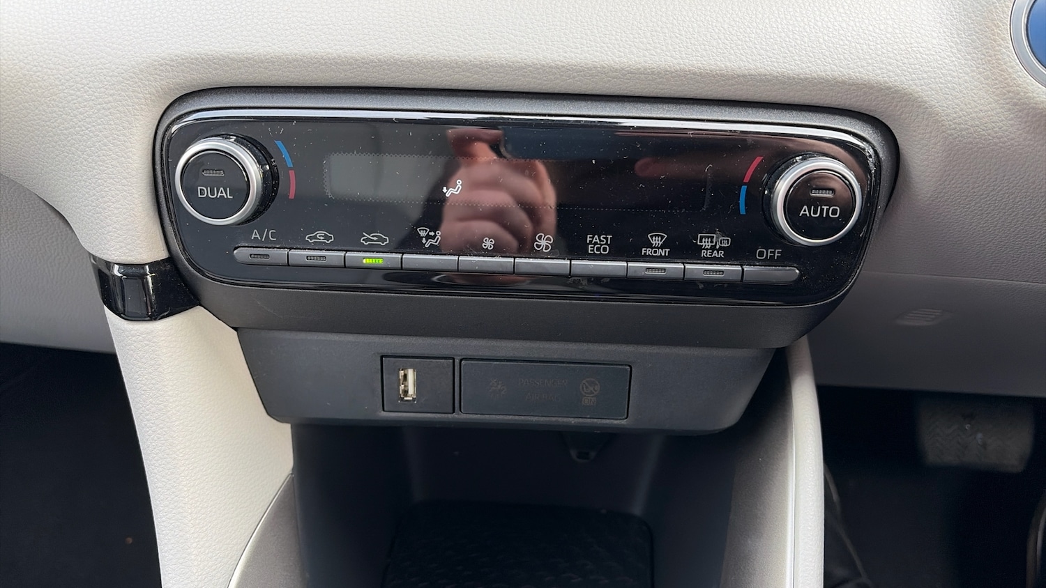 Used Toyota Yaris 2020 for sale - 76366952: Photo 51