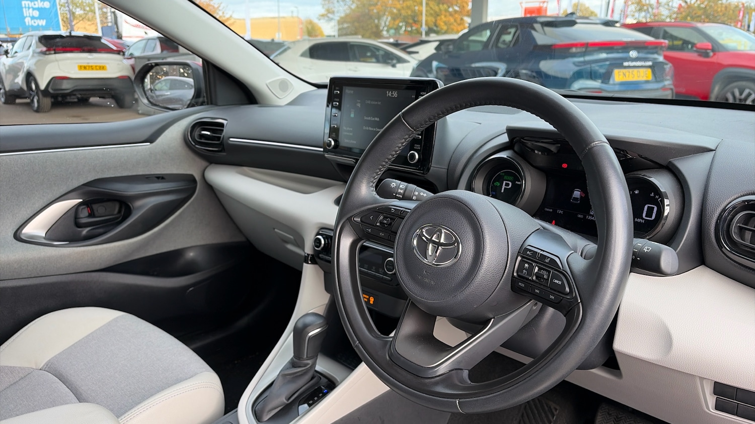 Used Toyota Yaris 2020 for sale - 76366952: Photo 6