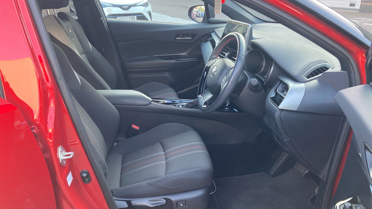 Used Toyota C-HR 2023 for sale - 78015128: Photo 11