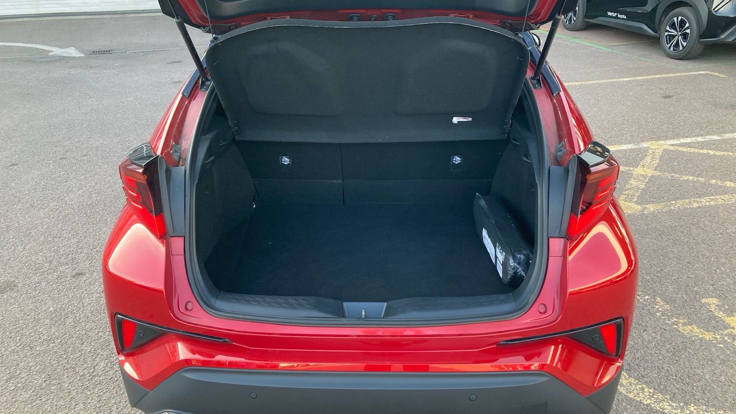 Used Toyota C-HR 2023 for sale - 78015128: Photo 14