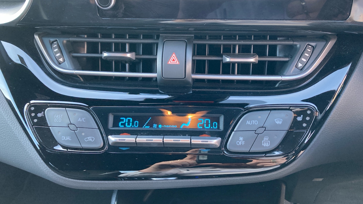 Used Toyota C-HR 2023 for sale - 78015128: Photo 24