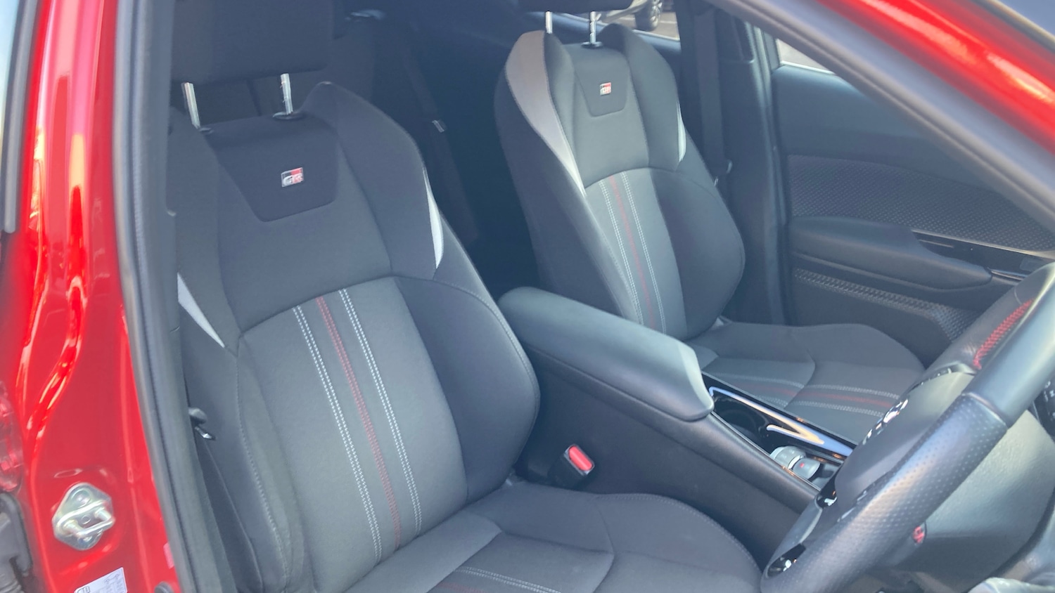 Used Toyota C-HR 2023 for sale - 78015128: Photo 35