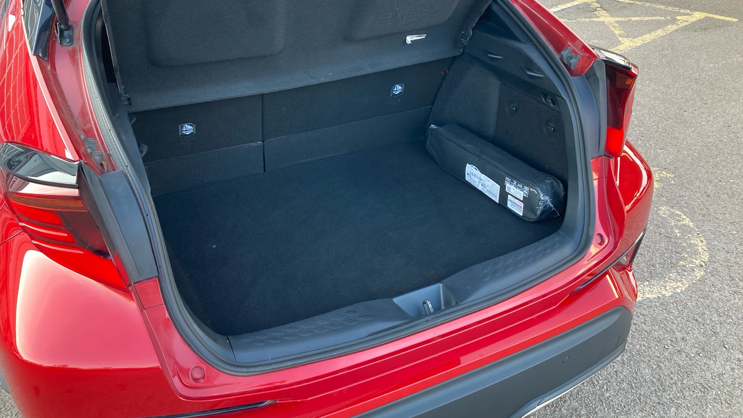 Used Toyota C-HR 2023 for sale - 78015128: Photo 44