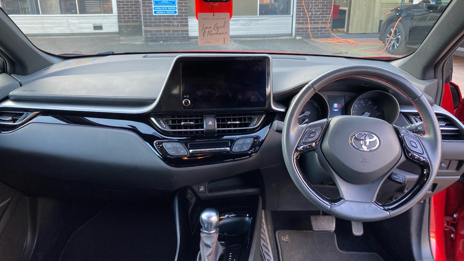 Used Toyota C-HR 2023 for sale - 78015128: Photo 5