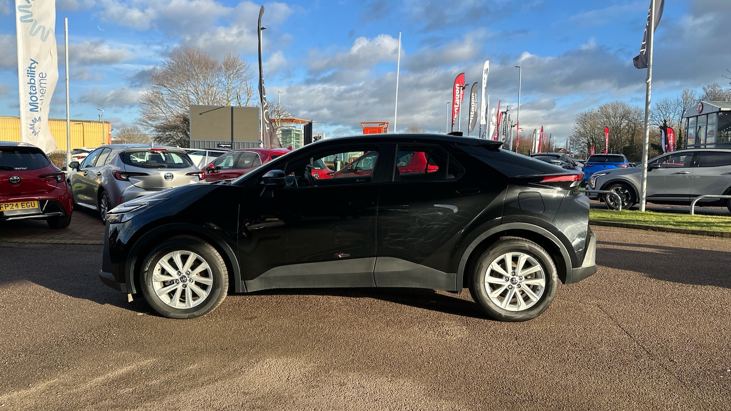 Used Toyota C-HR 2024 for sale - 77136804: Photo 17