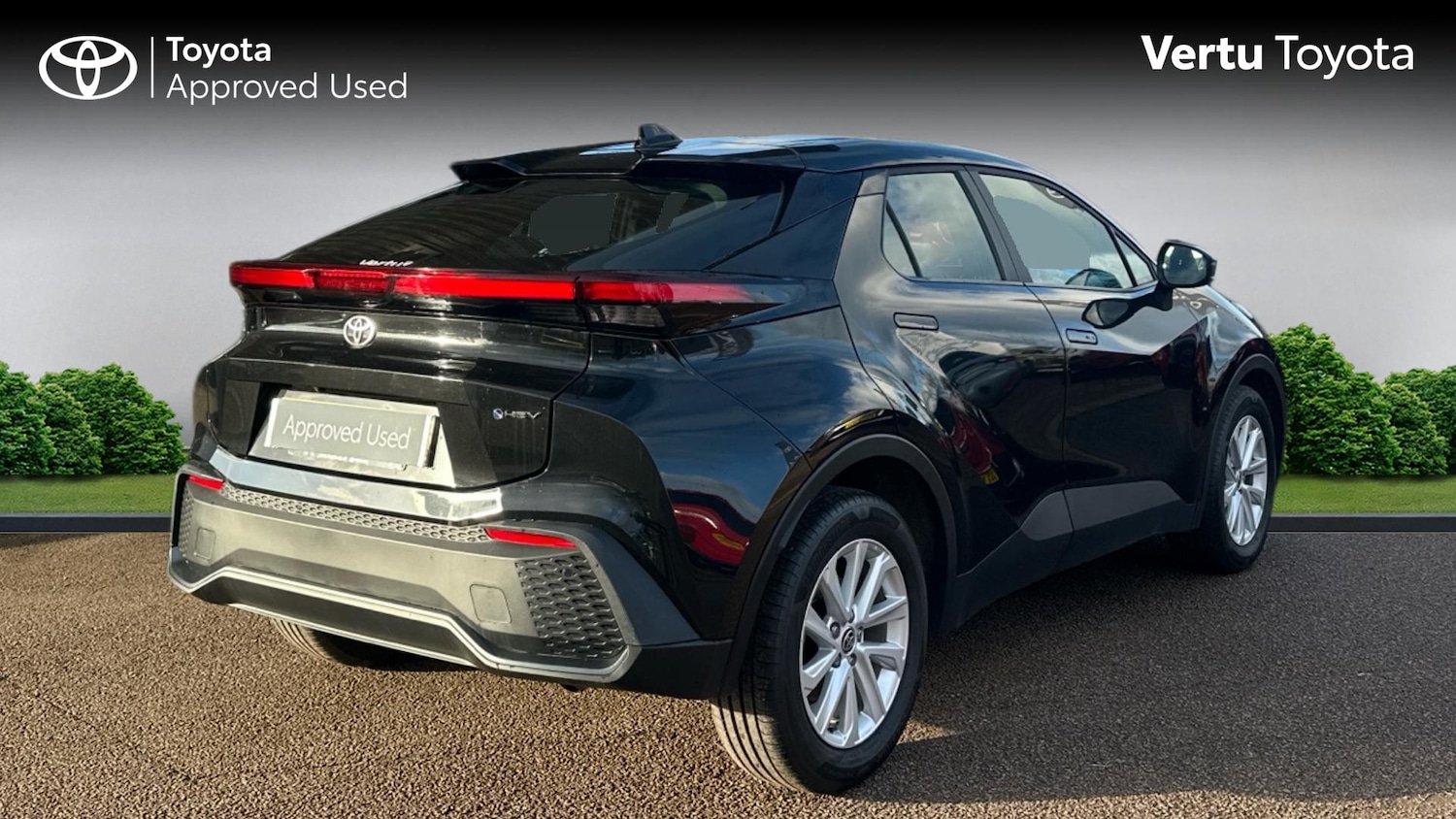 Used Toyota C-HR 2024 for sale - 77136804: Photo 2