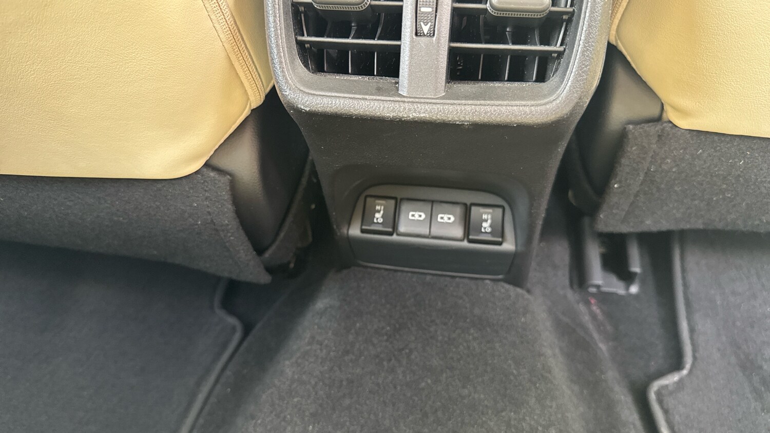 Used Lexus UX 2024 for sale - 76557284: Photo 28