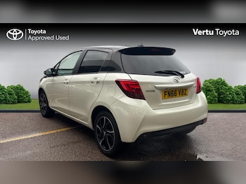 Used Toyota Yaris 2016 for sale - 76725525: Photo