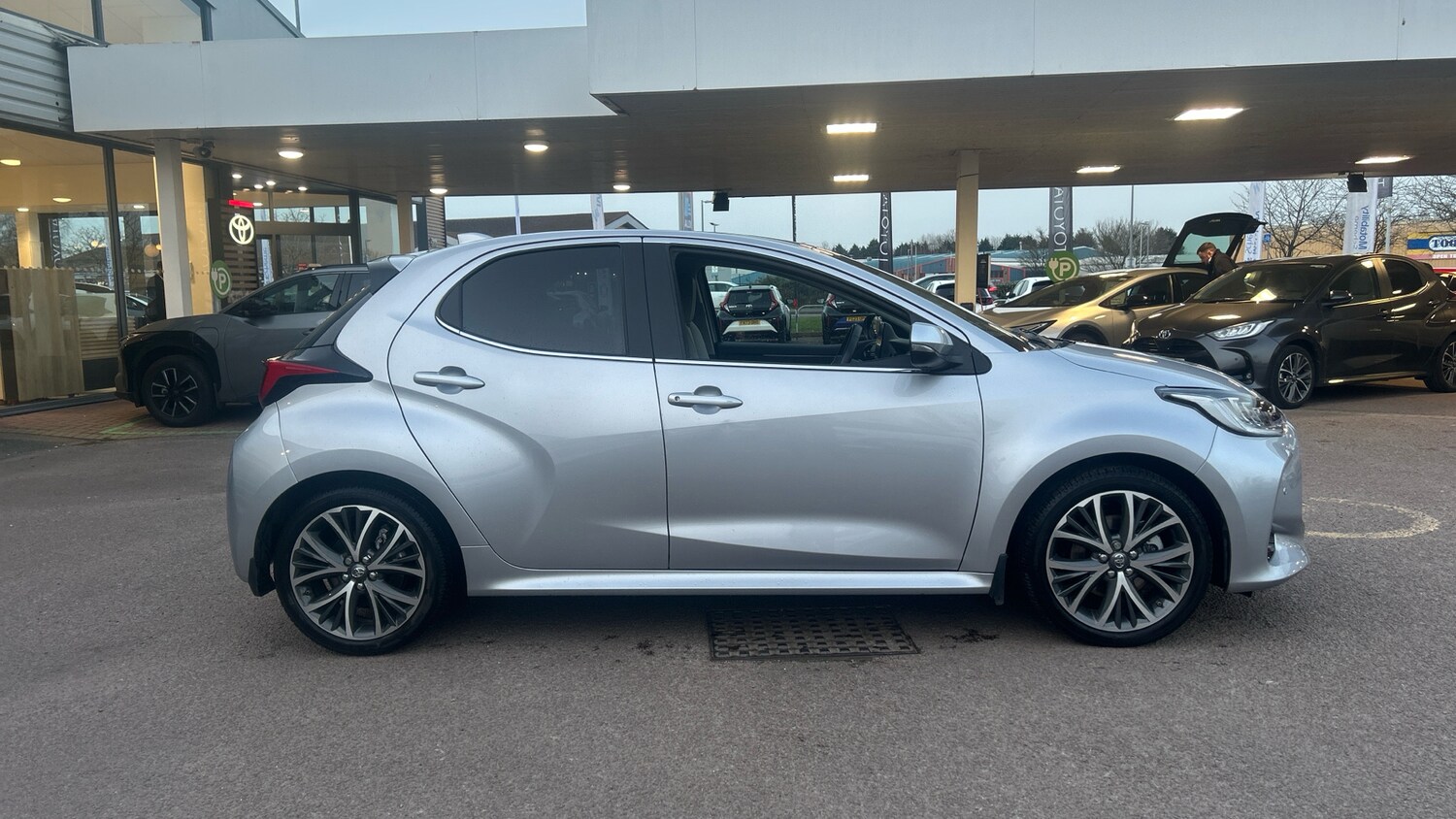 Used Toyota Yaris 2023 for sale - 77845183: Photo 16