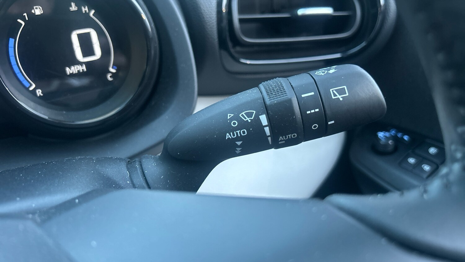 Used Toyota Yaris 2023 for sale - 77845183: Photo 37