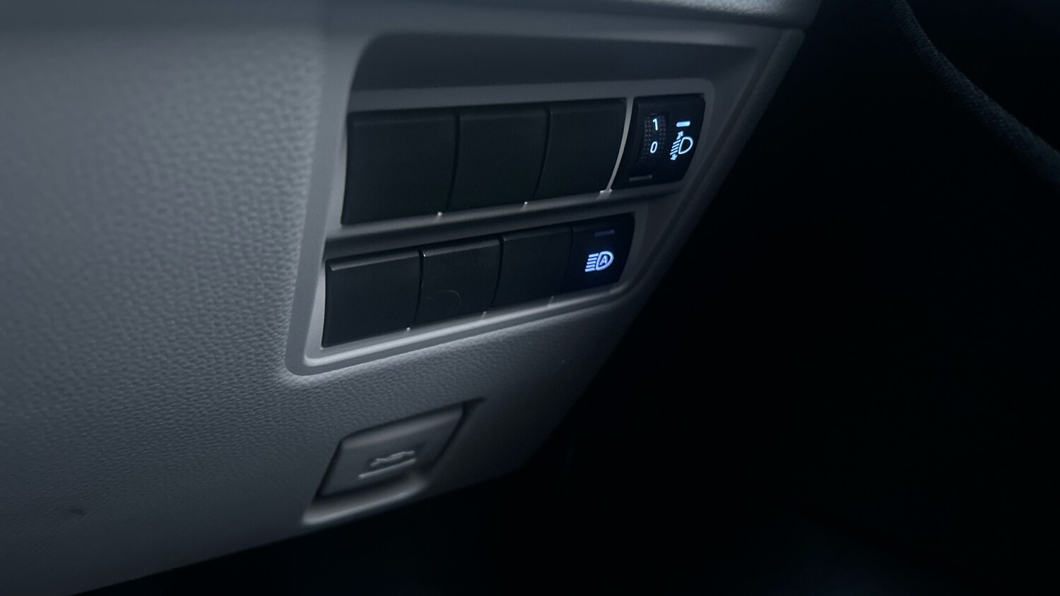 Used Toyota Yaris 2023 for sale - 77845183: Photo 38