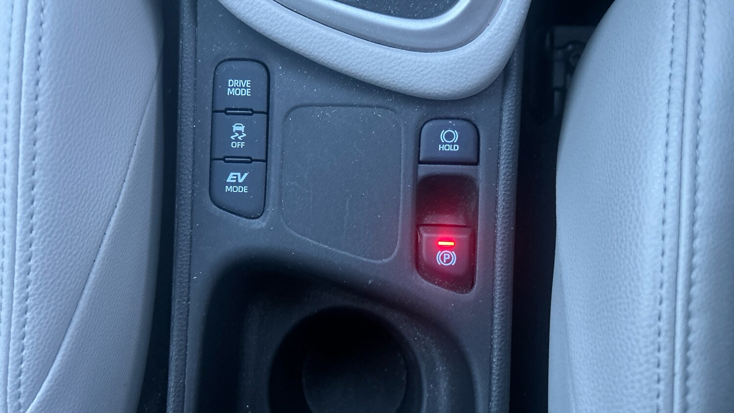 Used Toyota Yaris 2023 for sale - 77845183: Photo 42