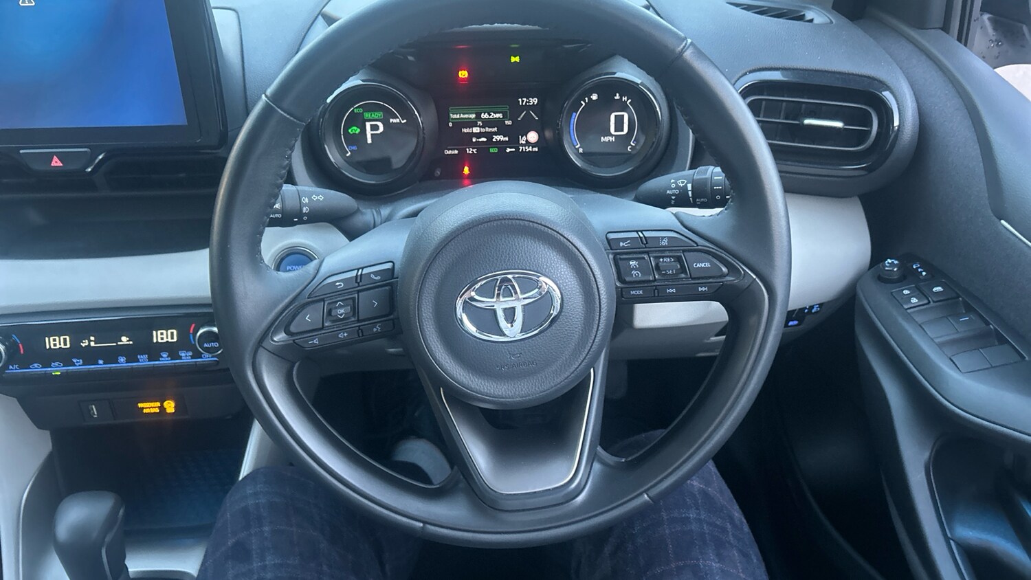 Used Toyota Yaris 2023 for sale - 77845183: Photo 6