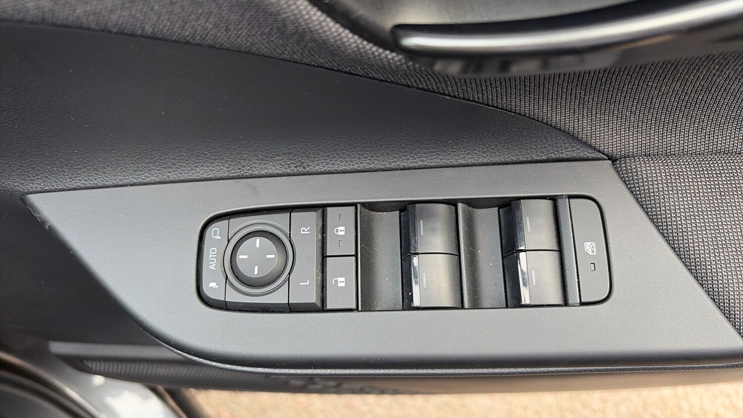 Used Toyota C-HR 2024 for sale - 77809336: Photo 45