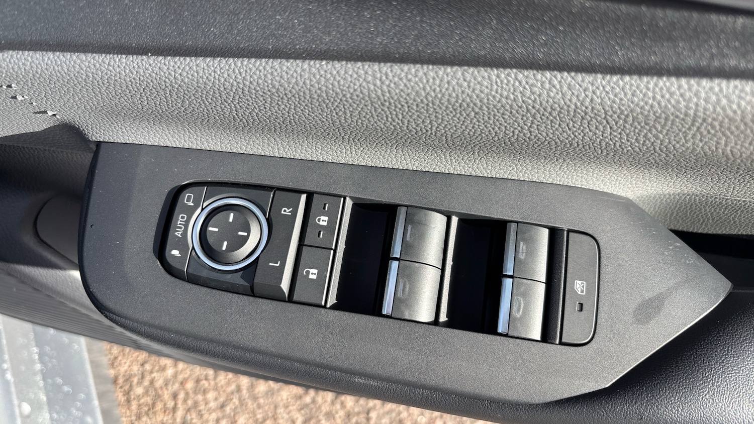 Used Toyota Prius 2025 for sale - 77851175: Photo 31