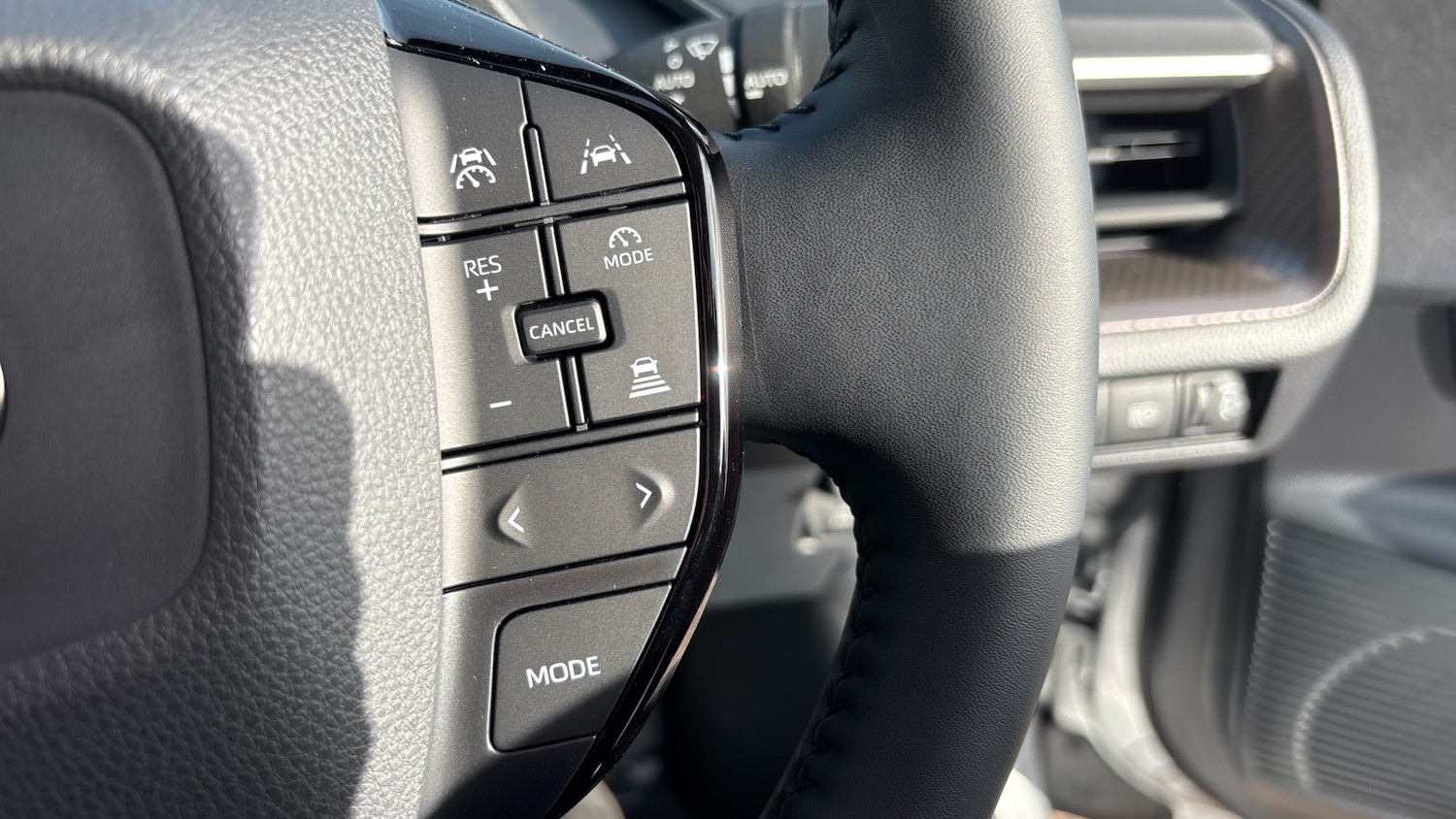 Used Toyota Prius 2025 for sale - 77851175: Photo 34