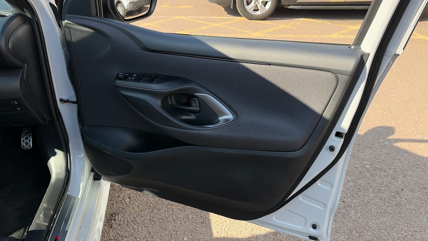 Used Toyota Yaris 2023 for sale - 77775005: Photo 45