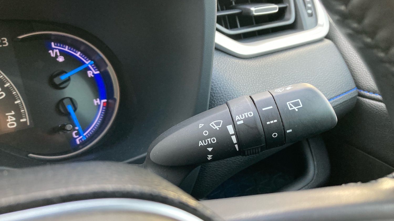 Used Toyota RAV4 2020 for sale - 76845211: Photo 44