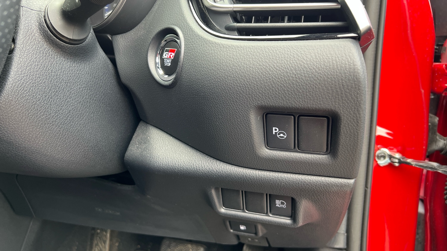 Used Toyota C-HR 2023 for sale - 77776208: Photo 28