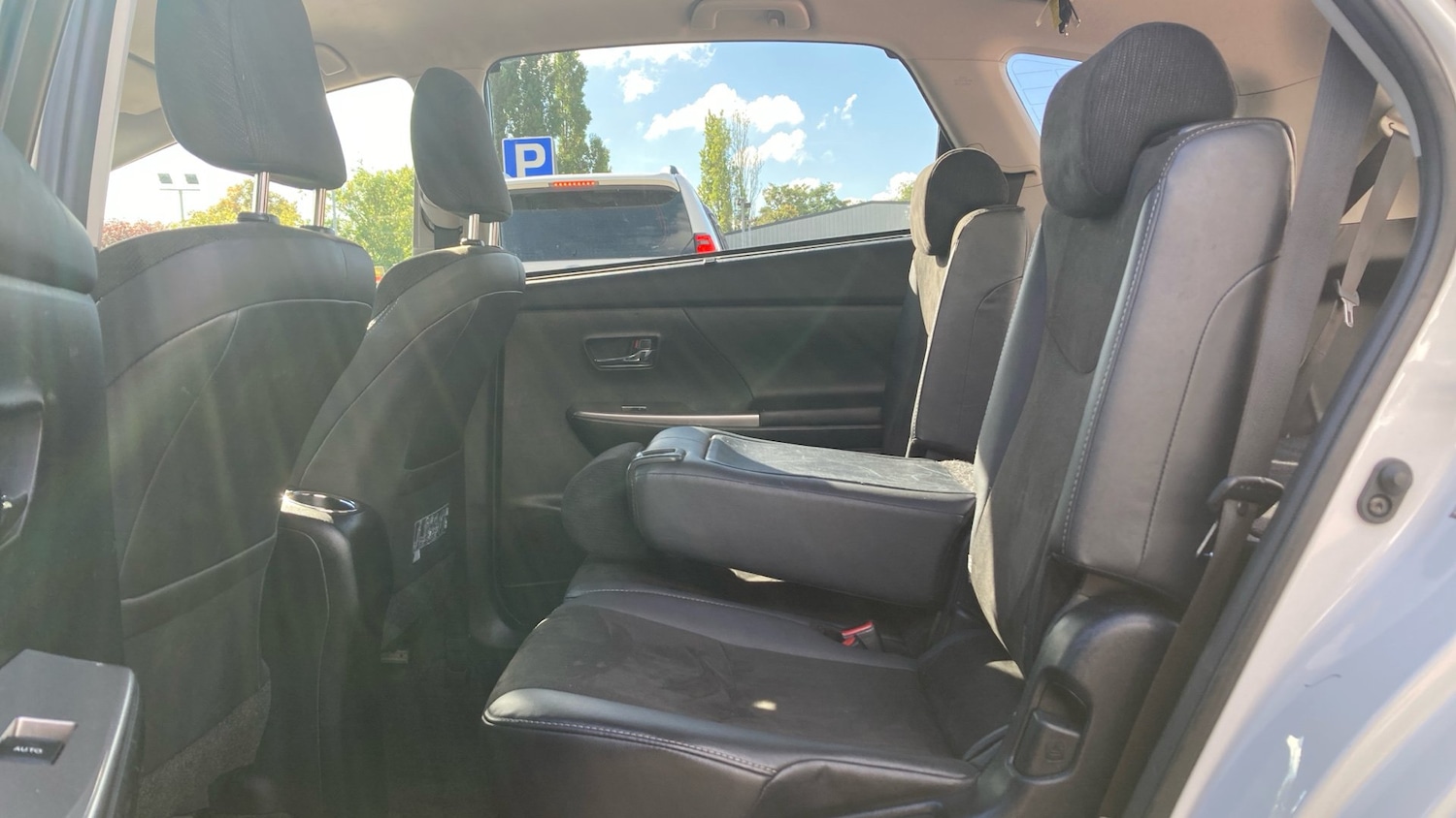 Vehicle 28