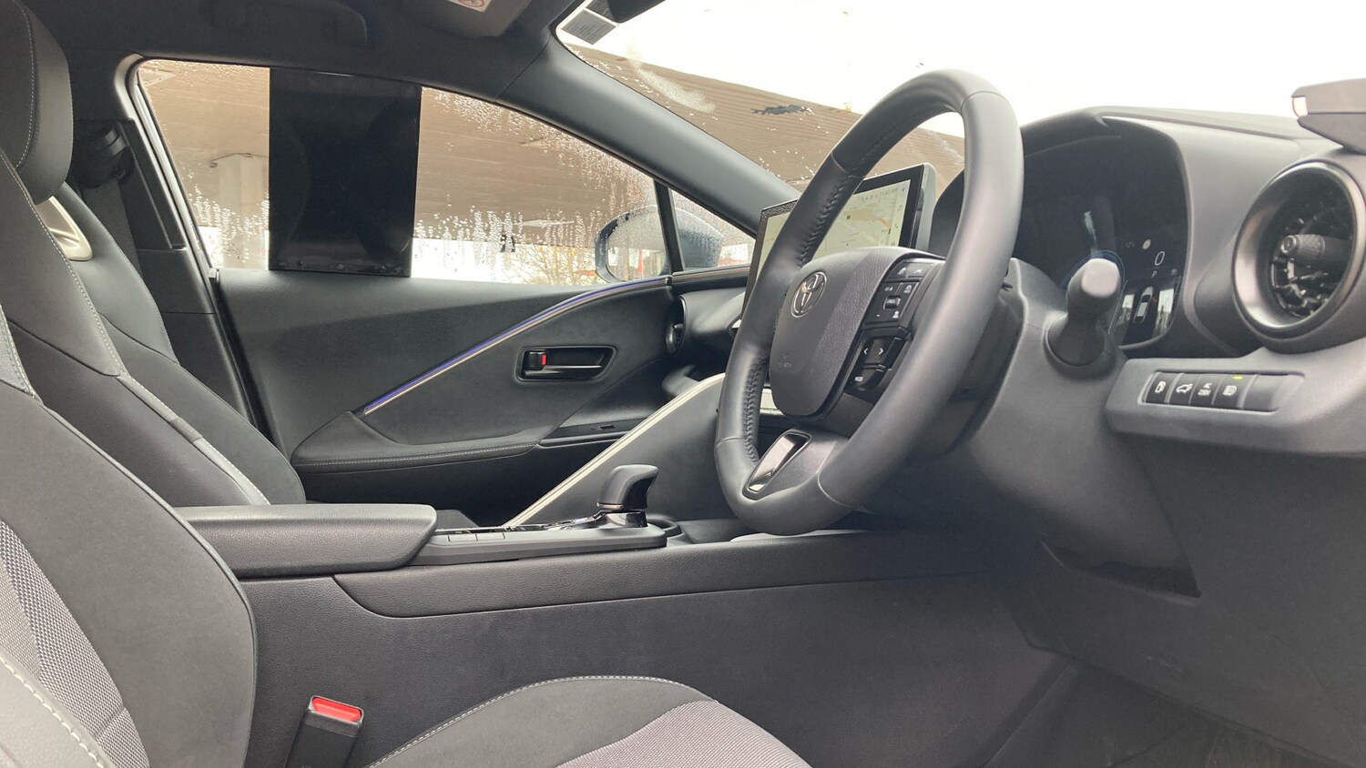 Used Toyota C-HR 2024 for sale - 76504897: Photo 11