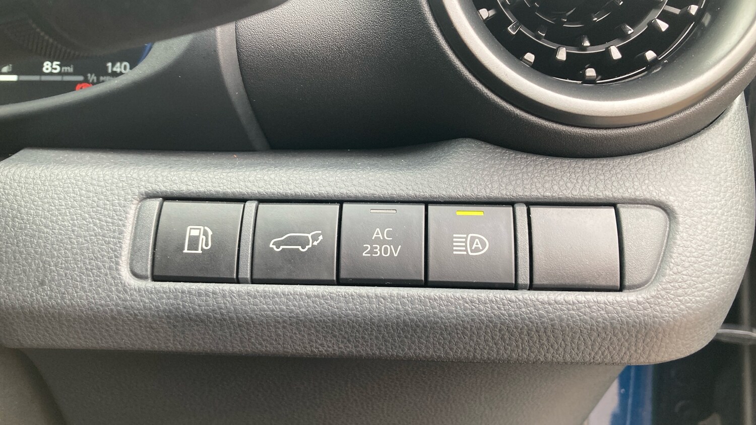 Used Toyota C-HR 2024 for sale - 76504897: Photo 37