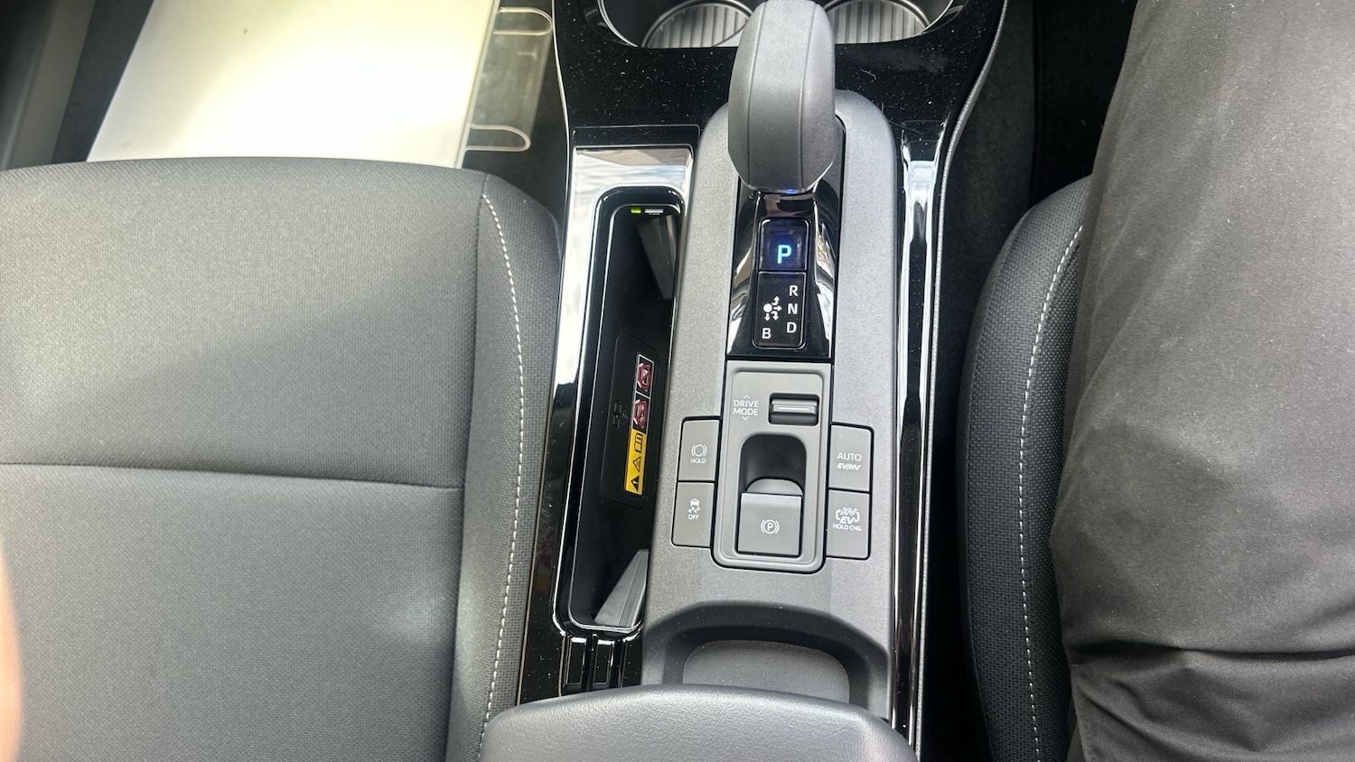 Used Toyota Prius 2025 for sale - 76931559: Photo 44