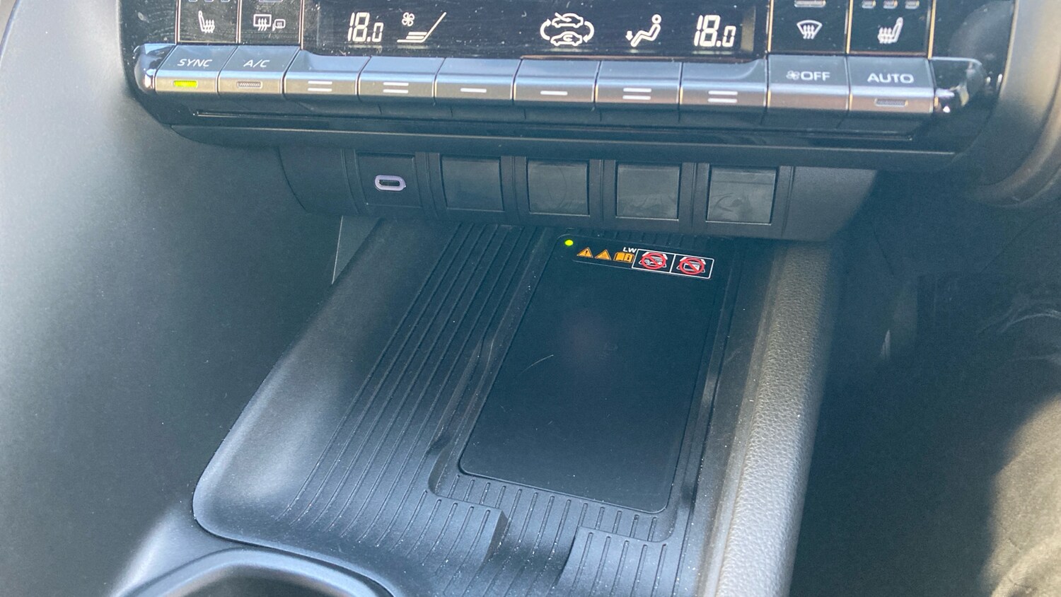 Used Toyota C-HR 2025 for sale - 77715215: Photo 23