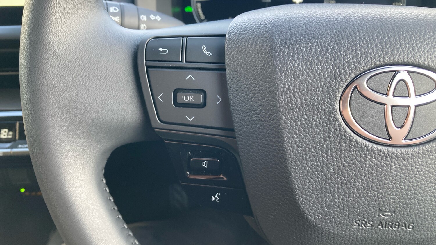 Used Toyota C-HR 2025 for sale - 77715215: Photo 25