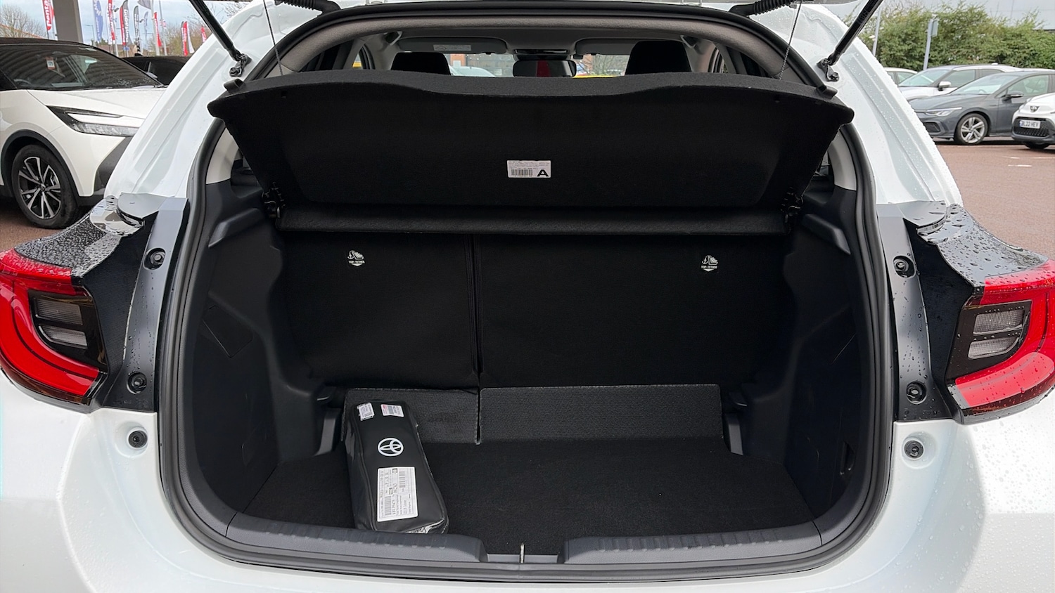 Used Toyota Yaris 2024 for sale - 77151852: Photo 14