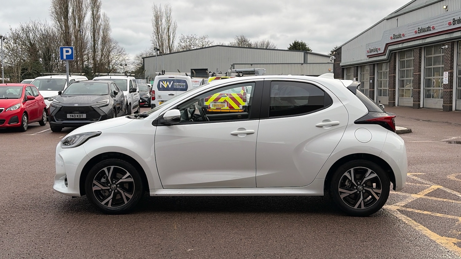 Used Toyota Yaris 2024 for sale - 77151852: Photo 17