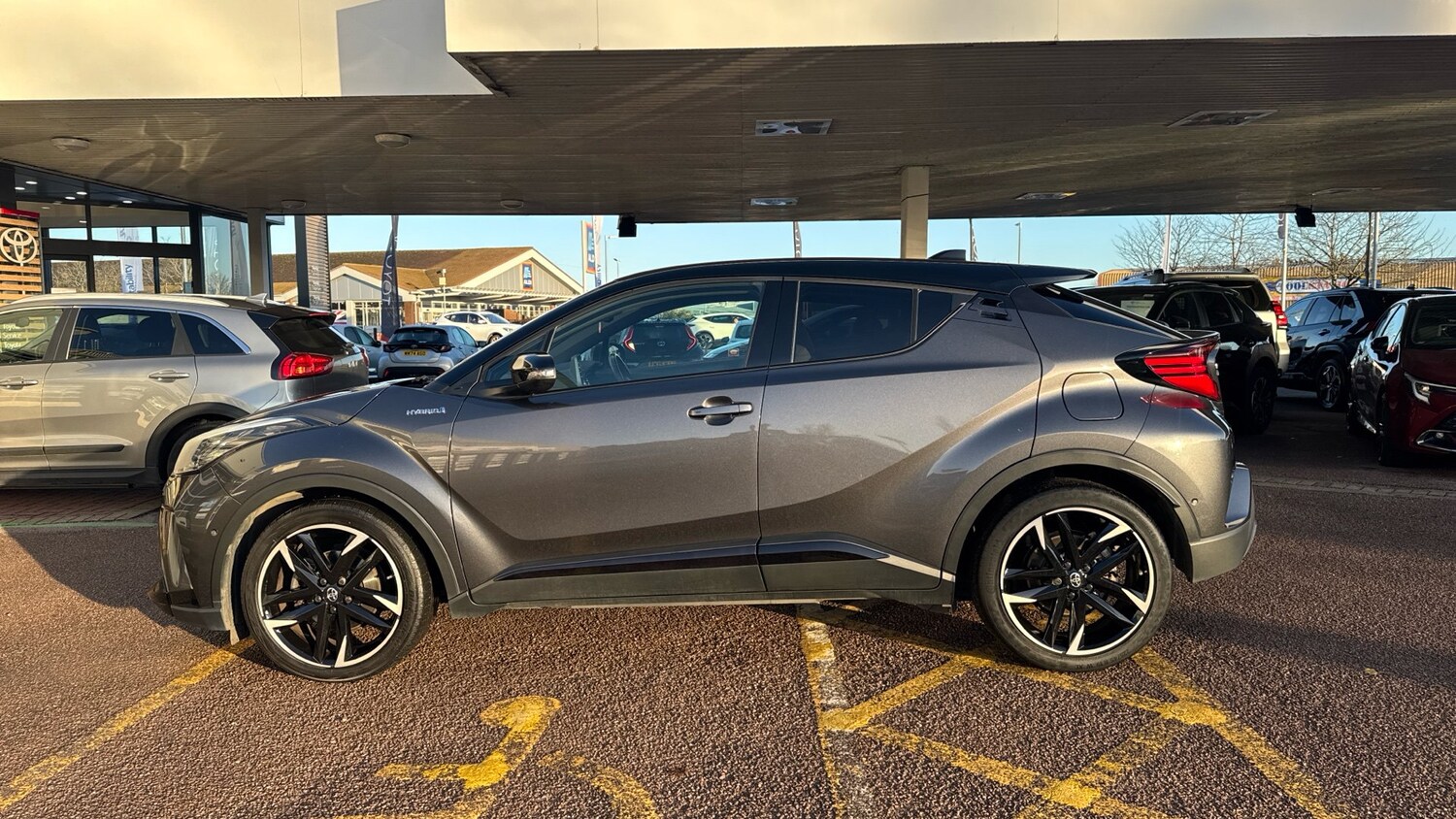 Used Toyota C-HR 2021 for sale - 76860156: Photo 17