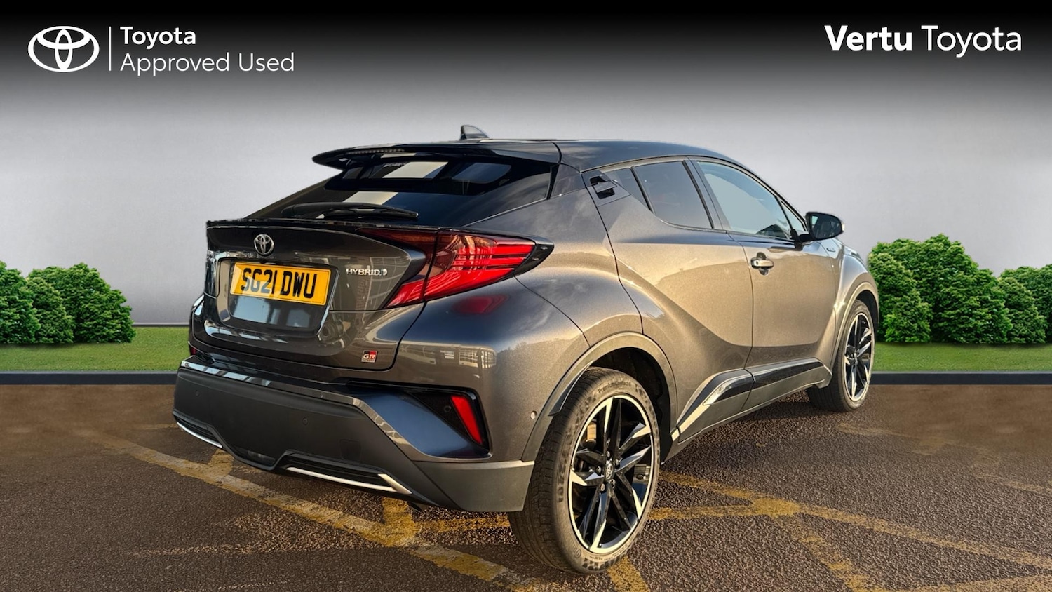 Used Toyota C-HR 2021 for sale - 76860156: Photo 2