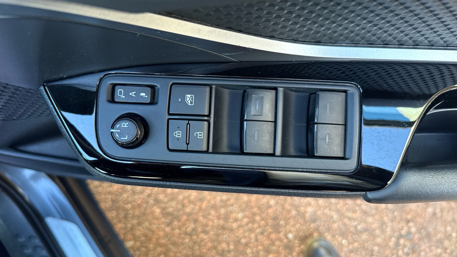 Used Toyota C-HR 2021 for sale - 76860156: Photo 26