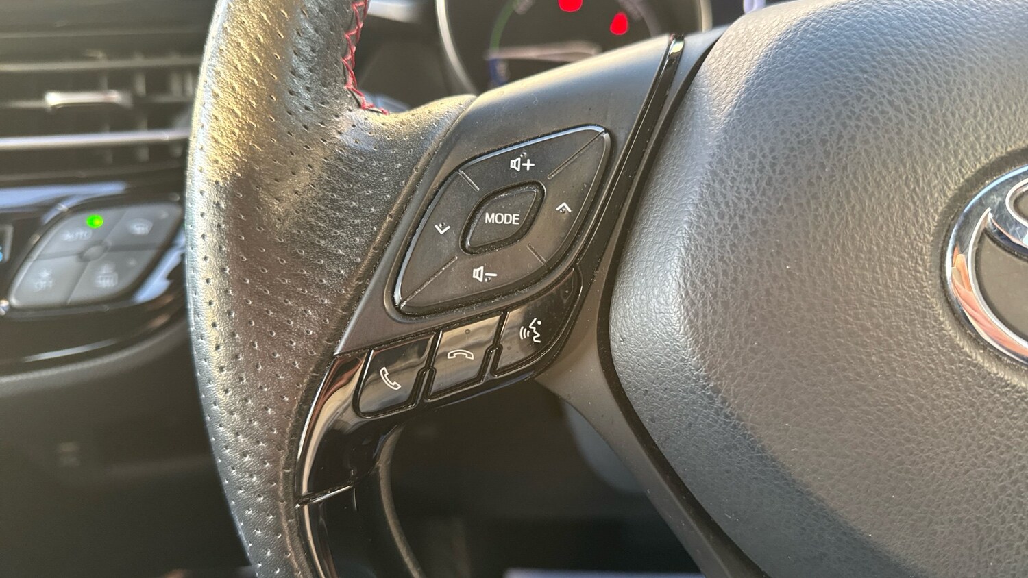 Used Toyota C-HR 2021 for sale - 76860156: Photo 30