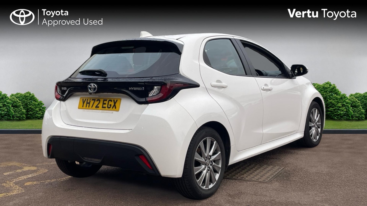 Used Toyota Yaris 2022 for sale - 78025932: Photo 2