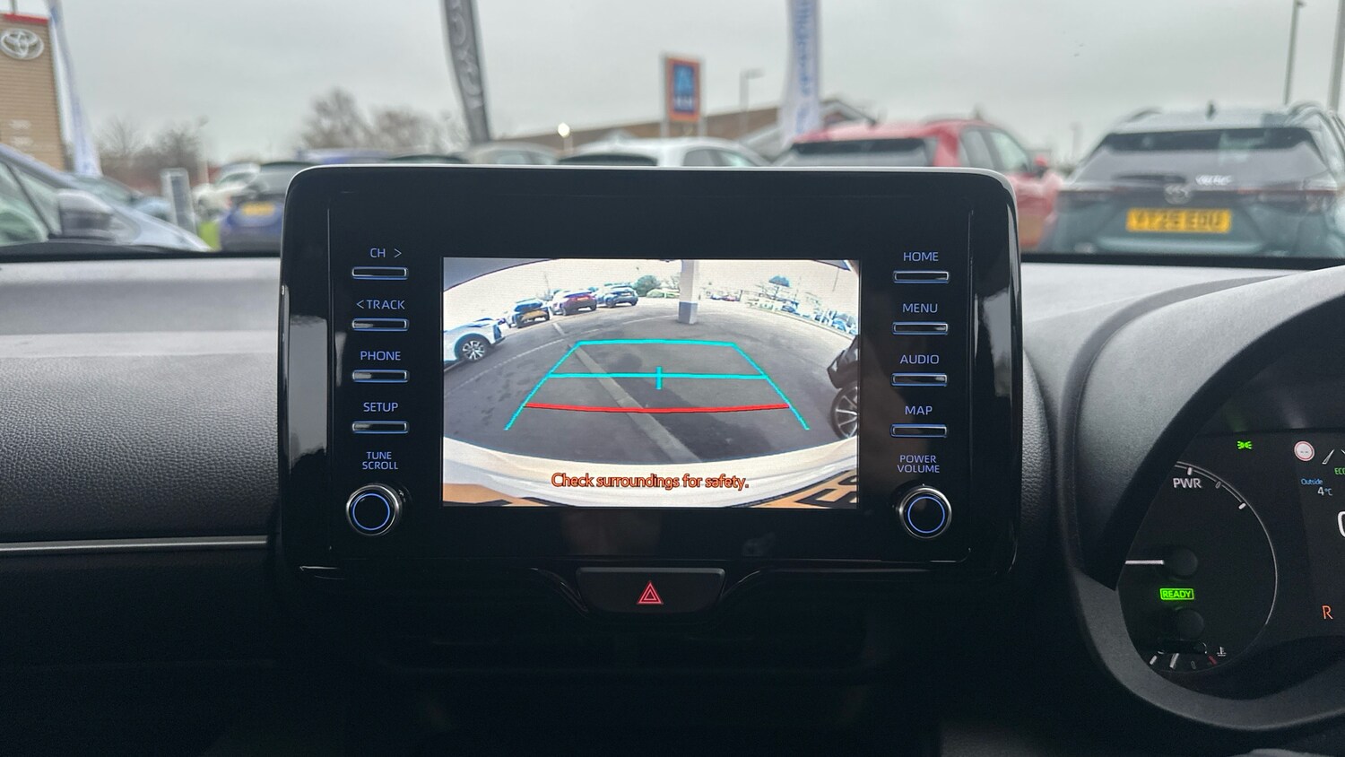 Used Toyota Yaris 2022 for sale - 78025932: Photo 43