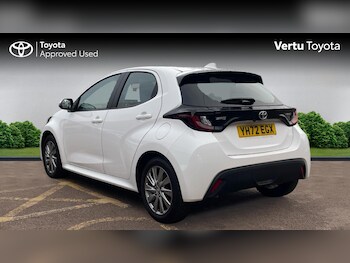 Used Toyota Yaris 2022 for sale - 78025932: Photo