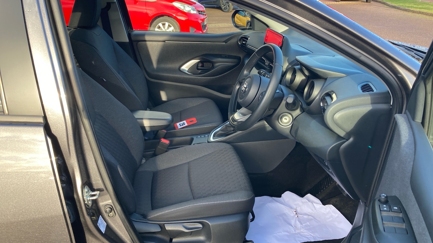 Used Toyota Yaris 2020 for sale - 77118433: Photo 11